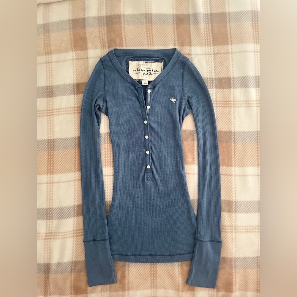 Abercrombie & Fitch Vintage Blue Long Sleeve Henley Top